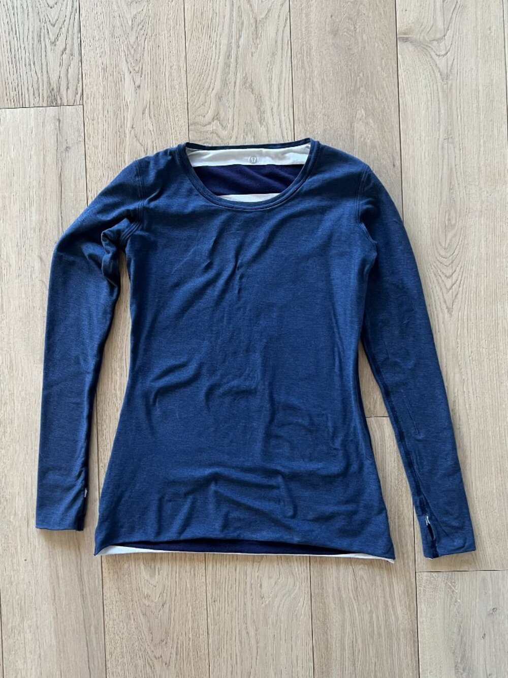Lululemon Women's Long Sleeve Cotton Blend Navy Shirt Size Small Reversable